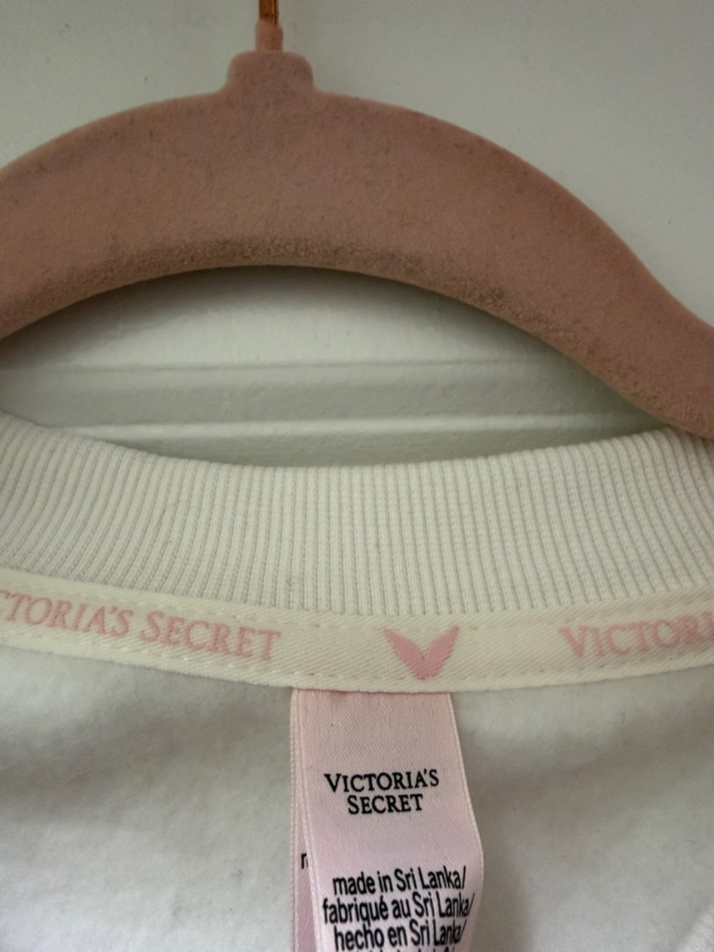 Victoria's Secret Cream Rhinestone Script Long Sleeve Tee M - Picture 7 of 8